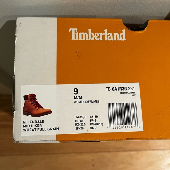 New in box Timberland hiking boots - Picture 5 of 5